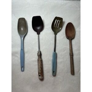 Lot of vintage cookware, spoons, damaged